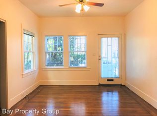 3825 Clarke St, Oakland, CA 94609