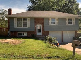 608 Morgan St, Lansing, KS 66043