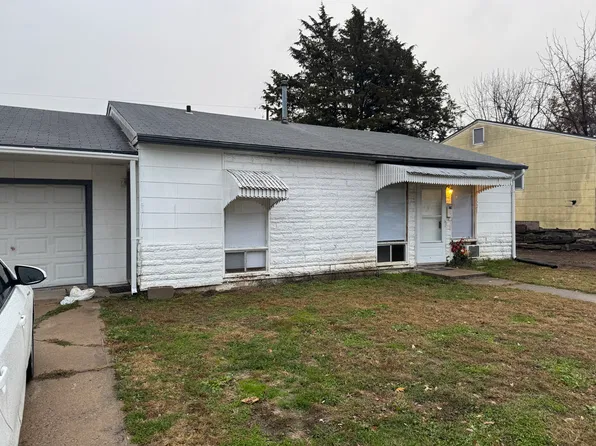 1521 N Hocker Ave, Independence, MO 64050