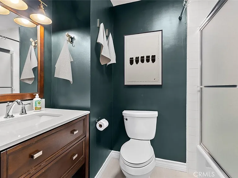 1202 E Balboa Blvd — Photo 23