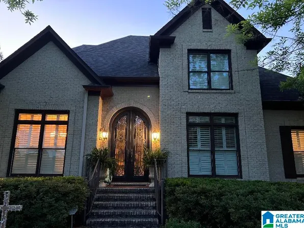 4978 Reynolds Ln, Vestavia, AL 35242