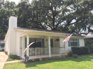 106 Cliff Dr, Fairhope, AL 36532