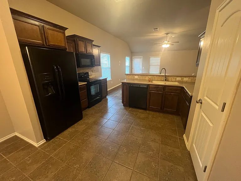 18509 Agua Dr — Photo 4