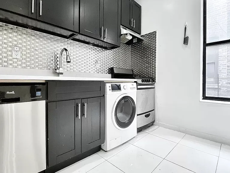 303 W 114th St #4B — Photo 6