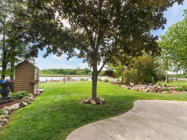 8508 Fox River ROAD, Waterford, WI 53185