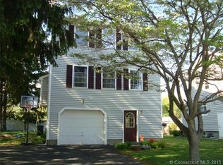 27 Hobson Ave, Milford, CT 06460