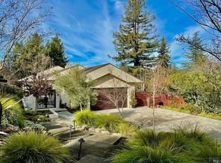 561 Buckeye Ct, Santa Rosa, CA 95409