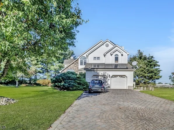 61 Wallace Blvd, Hillsborough Twp., NJ 08844