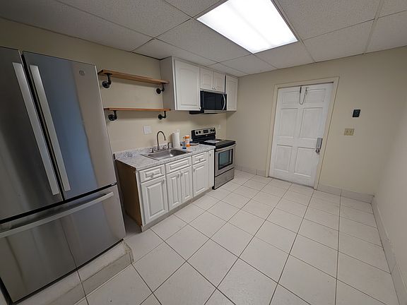 4th image of 729 Myrtle Ave #729