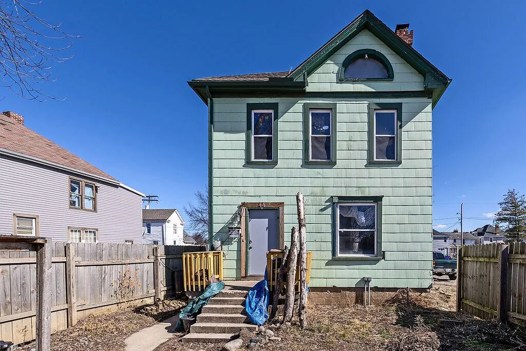44 Brehl Ave photo 1