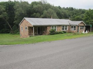 1406 Hooker Rd, Karns City, PA 16041