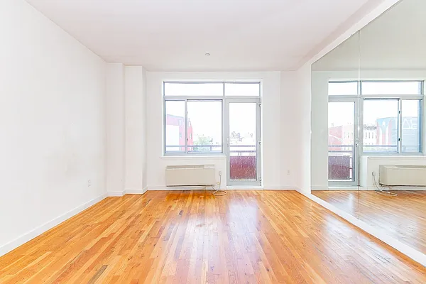 Rented by MySpaceNYC | media 23