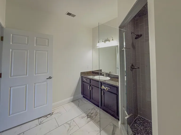 5637 Twin Oaks Dr — Photo 26