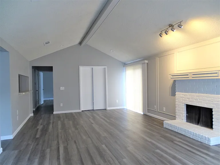 11925 Garden Terrace Dr — Photo 1