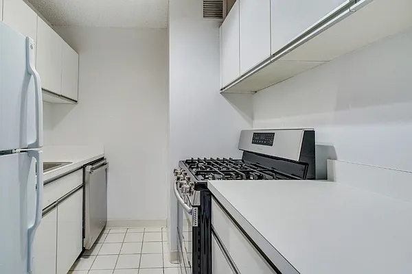 Rented by Level Group | media 16