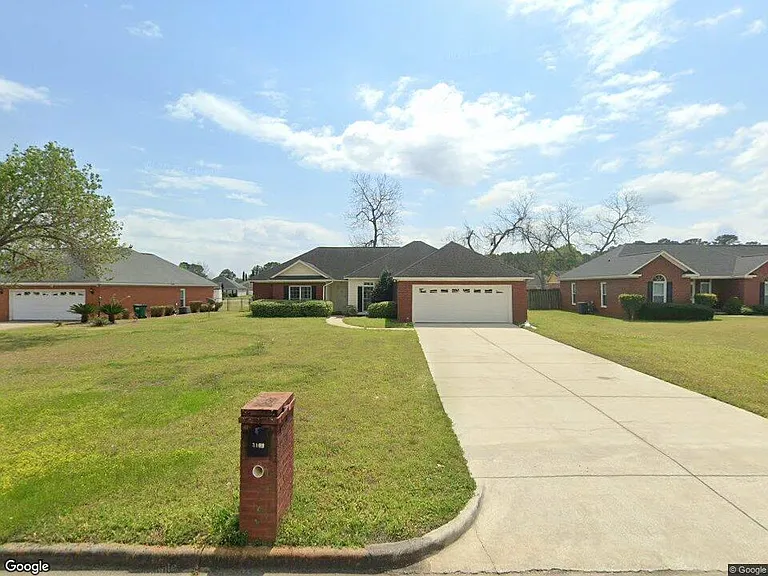 3114 Savannah Ln — Photo 1