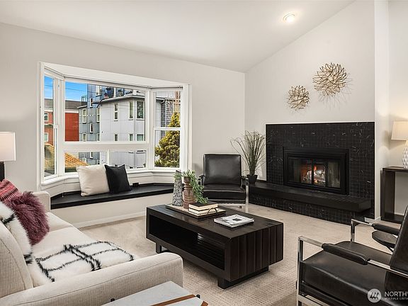 4th image of 210 Boylston Avenue E #304