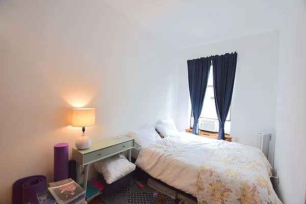 Rented by Street Realty Brokerage LLC | media 3