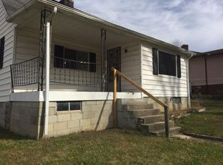 222 Church St, Lynch, KY 40855