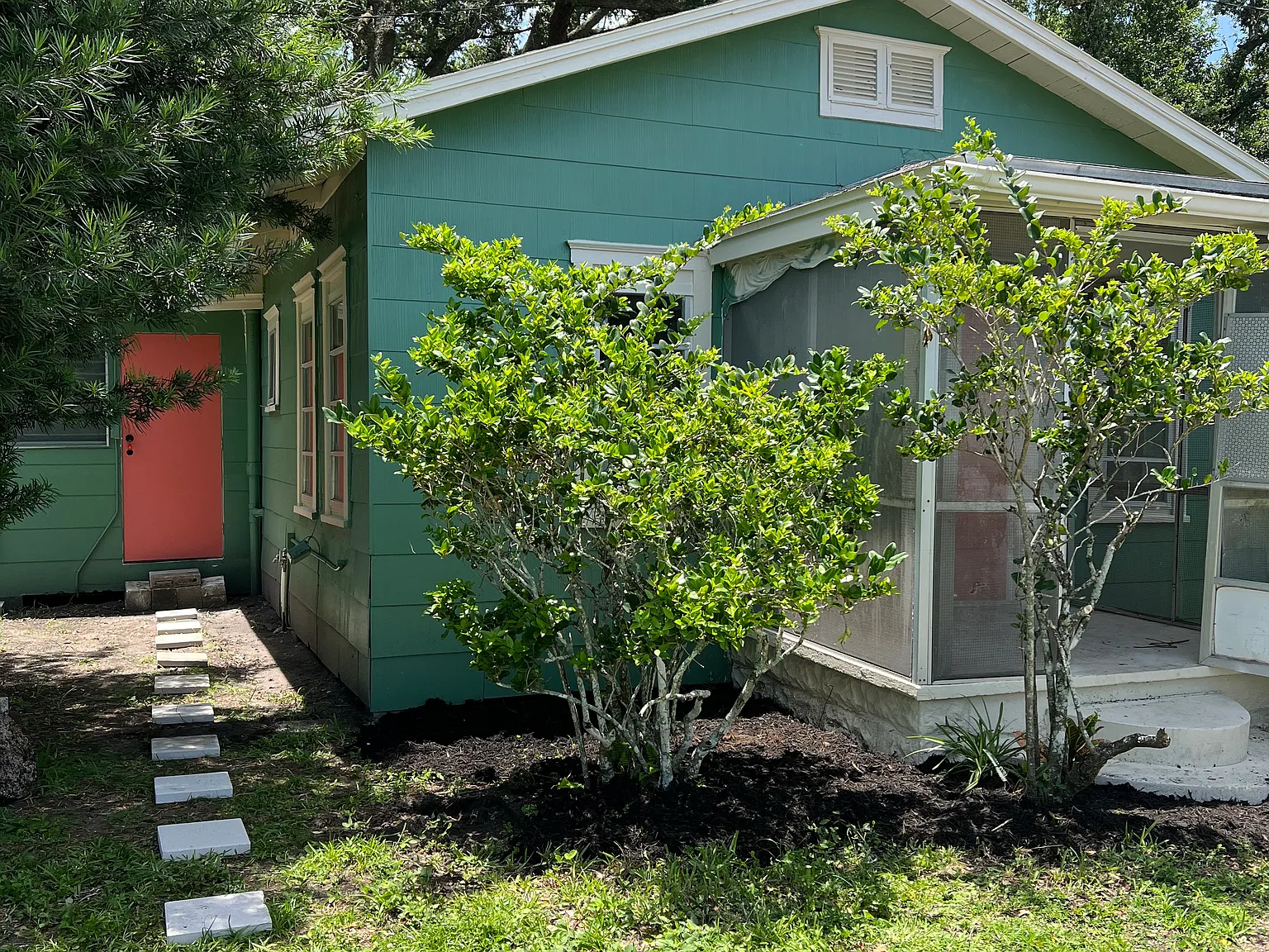 1406 Winn Ave — Photo 4