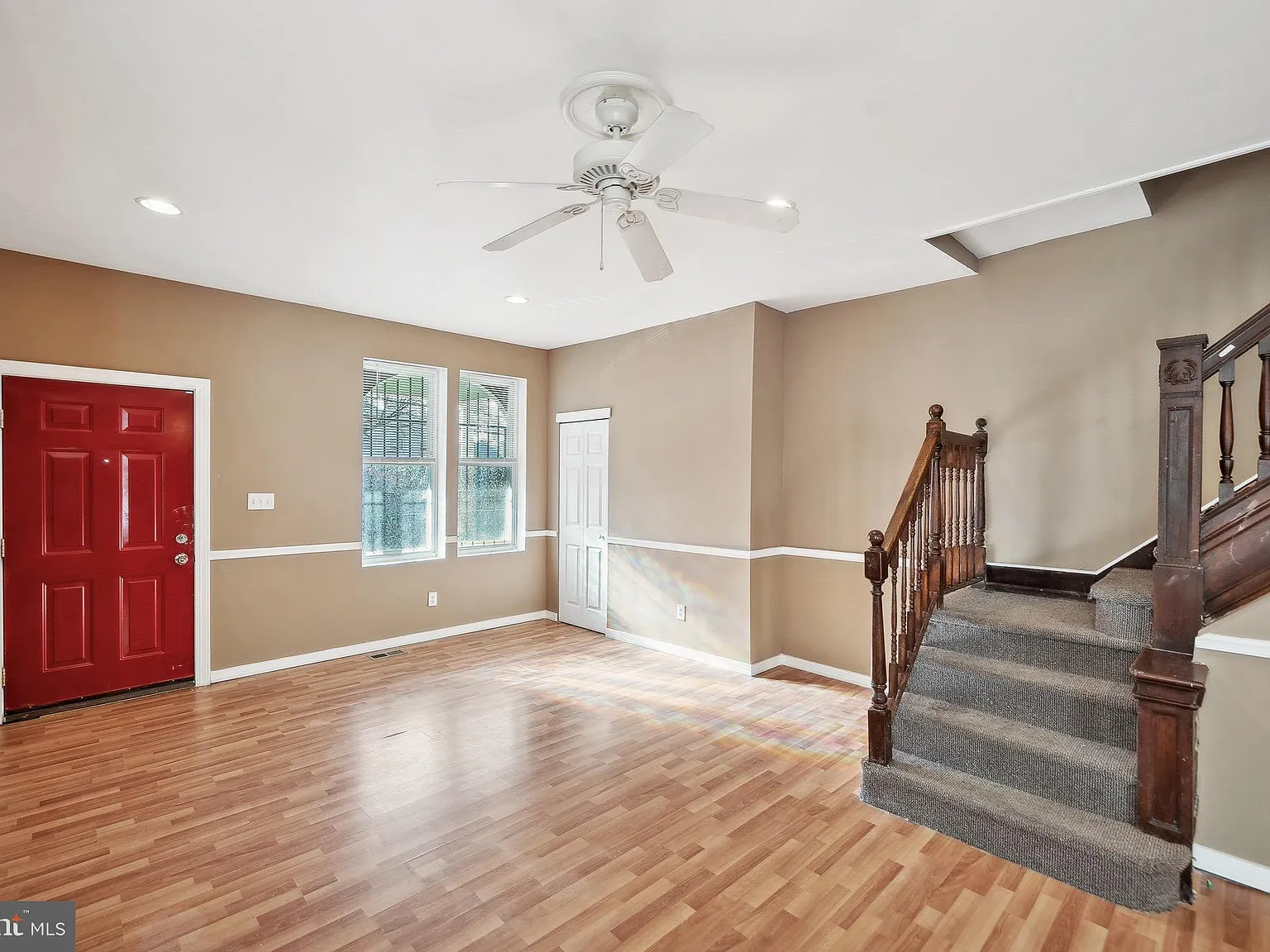 4 bed, 2.5 bath, 1943 sqft, $2,450 — Photo 4