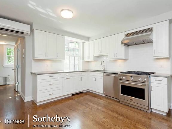 5th image of 55 Burns St