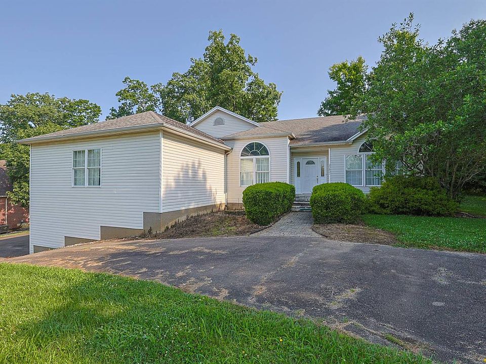 1st image of 20821 Alpine Dr