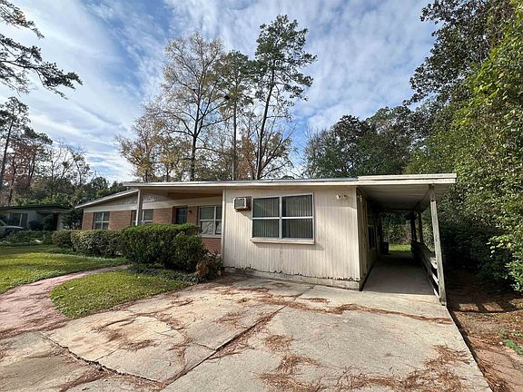 2nd image of 1114 Sandringham Dr