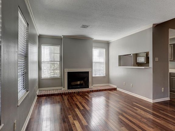 4th image of 117 Horseshoe Dr APT 13
