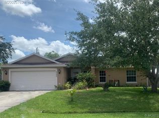 2726 SE Buccaneer Cir, Port Saint Lucie, FL 34952
