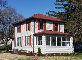 410 W Morris St, Morrison, IL 61270