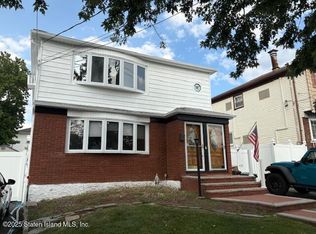 475 Beach Rd, Staten Island, NY 10312
