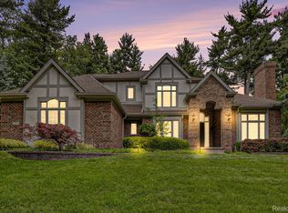 3050 High Hillcrest Dr, Howell, MI