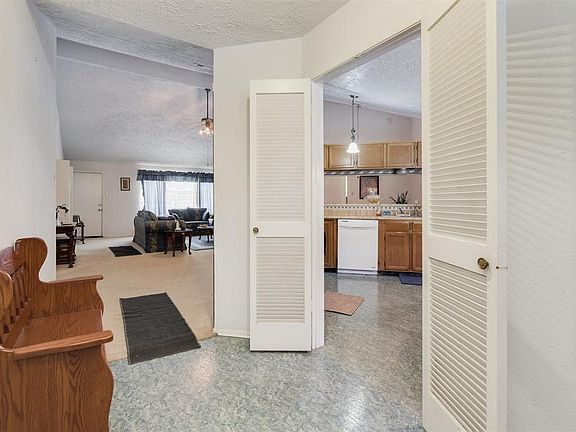 4th image of 1210 Lexington Blvd