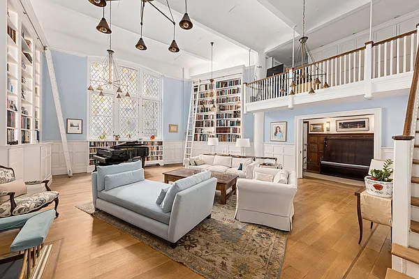 Sold by Sotheby's International Realty | media 3