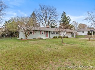 1935 Parkwood St, Jenison, MI 49428