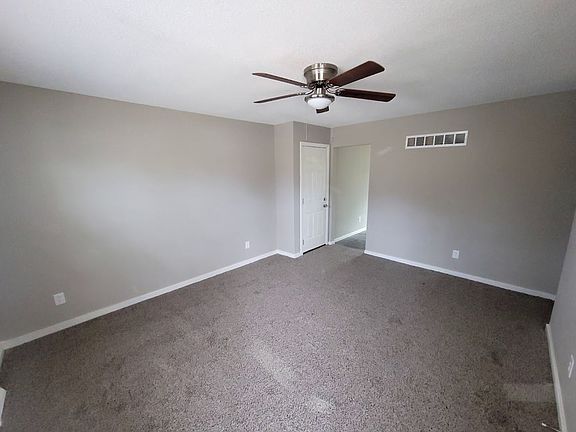 3rd image of 5707-5709 NE 51st St #5707
