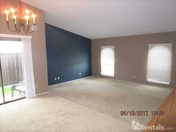 3rd image of 809 Shenandoah Dr
