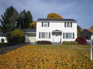 22 Spruce Ln, Rochester, NY 14622