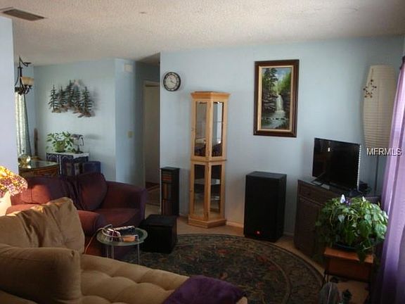 3rd image of 1117 Greenlea Dr