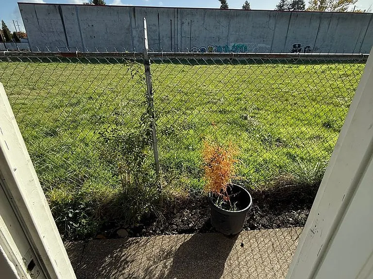 1835 Beach Ave NE #11 — Photo 16