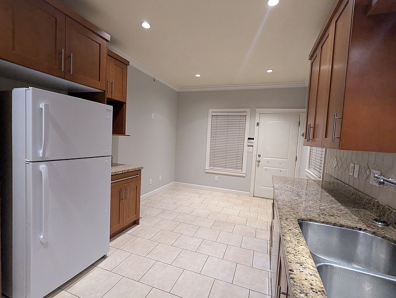 Vancouver House for rent - 3 Bedrooms — photo 10