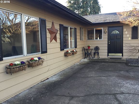 2nd image of 1008 NE 92nd Ave
