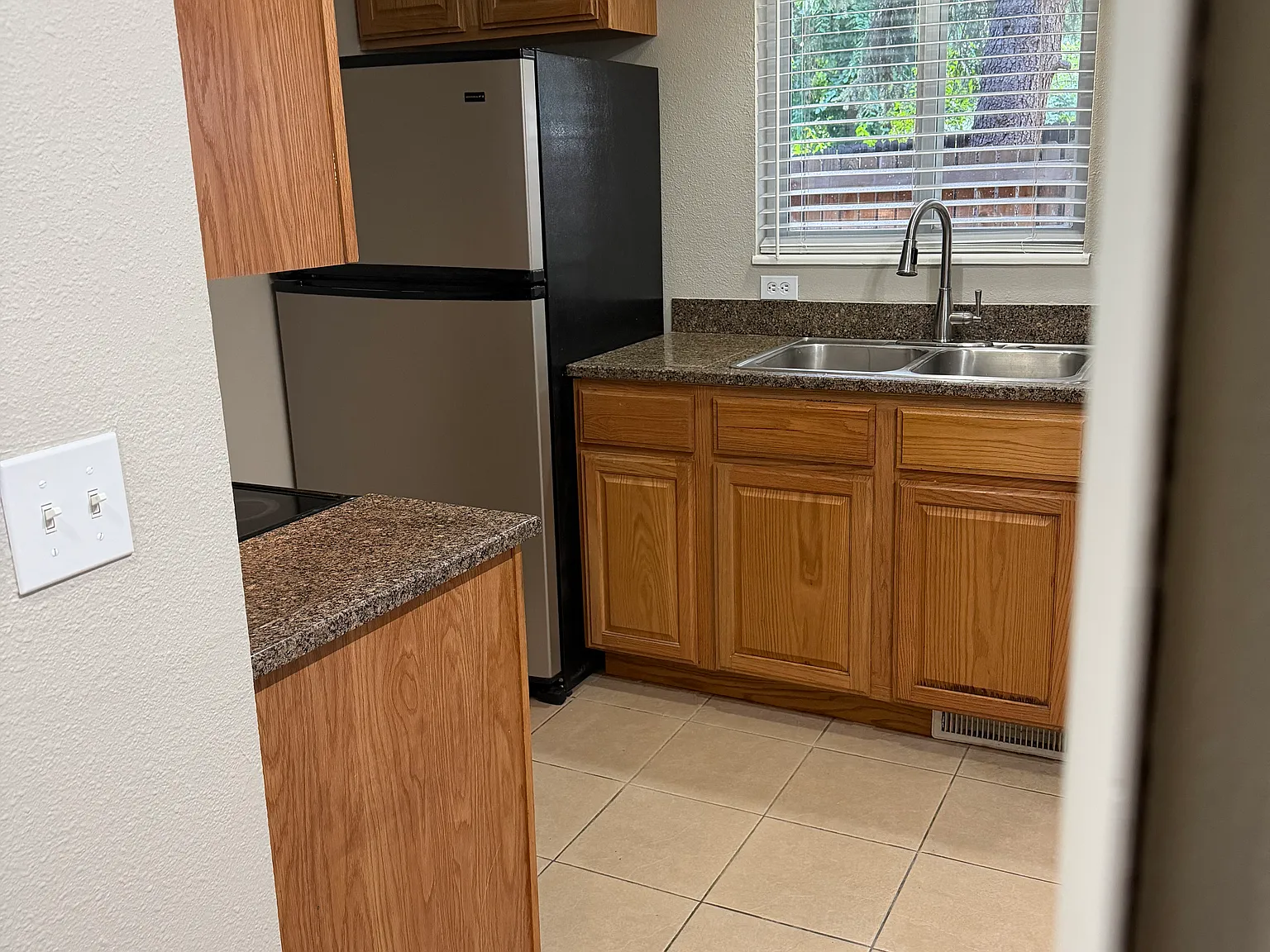3 bed, 1134 sqft, $2,400 — Photo 4