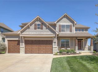 13216 W 141st St, Overland Park, KS 66221