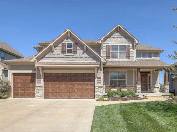 13216 W 141st St, Overland Park, KS 66221