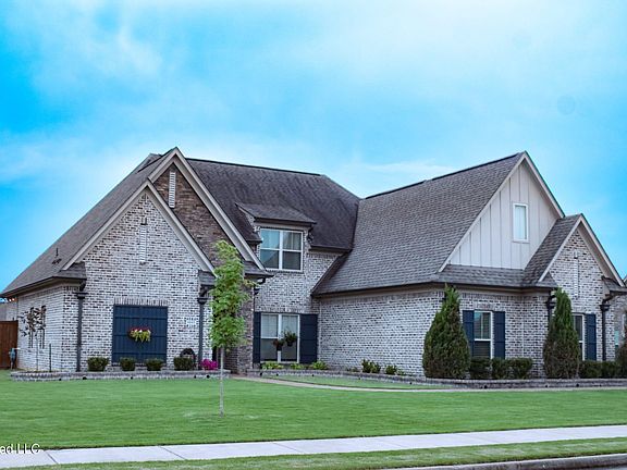 2nd image of 6665 Aquila Cir W