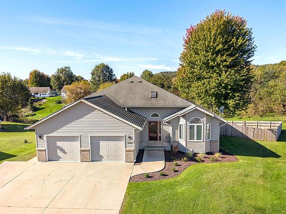 2nd image of 4760 Roesler PLACE