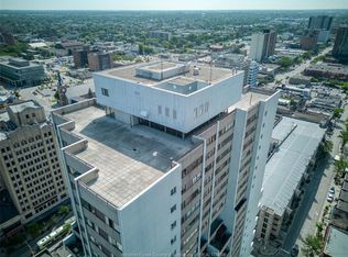 380 Pelissier St #1302, Windsor, ON N9A 6V7