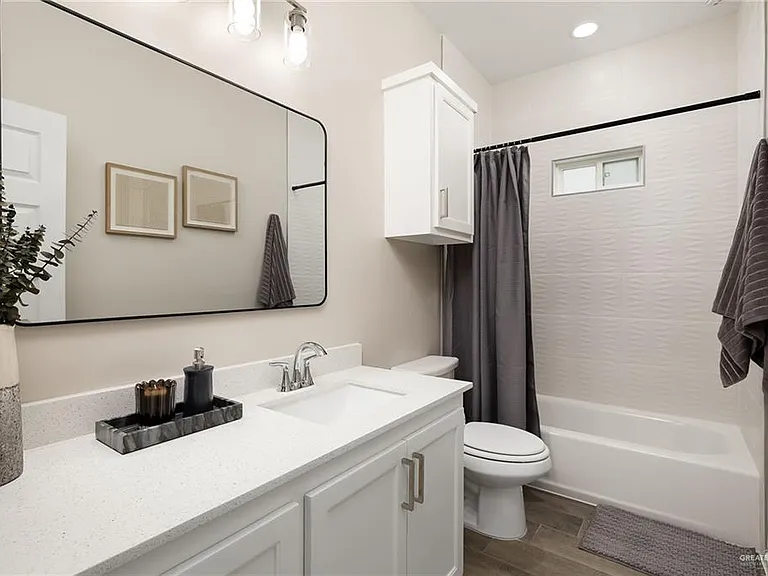 2504 E Harrison Ave #3 — Photo 13